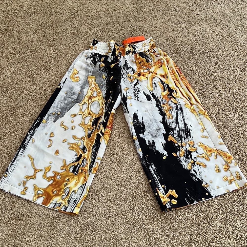 NWT! CLOVER CANYON size S wide leg cropped white with gold multi pants